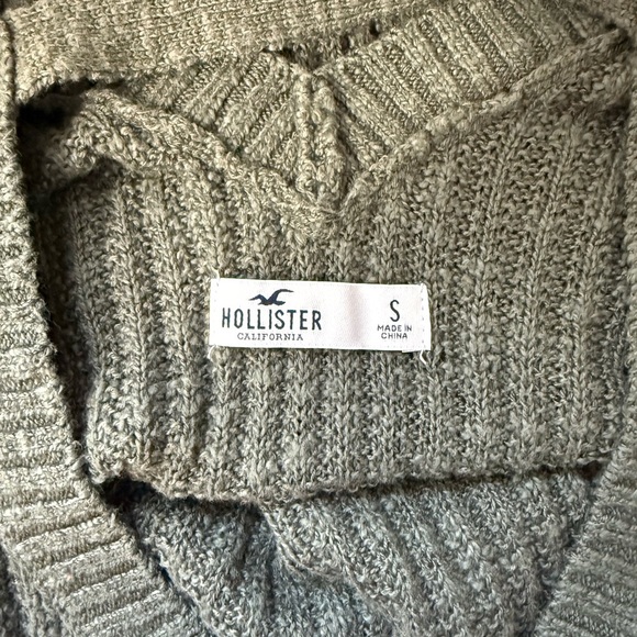 Hollister Olive Green Sweater Open Back Drop Shoulder V-neck Knit Small Women’s - Picture 9 of 11
